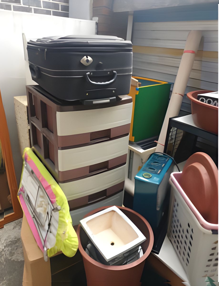 베란다 수납장·잡동사니 정리 작업 전 모습