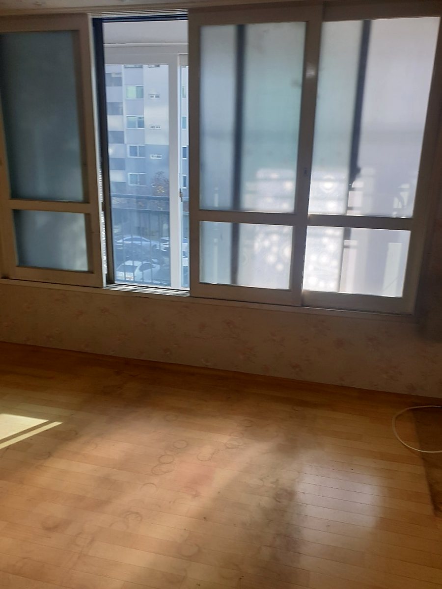 매트리스·침대 프레임 해체 수거 작업 후 모습